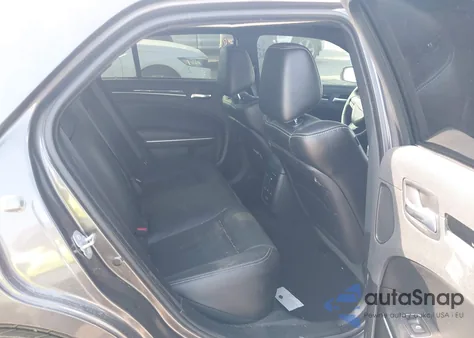 2023 Chrysler 300 300S из США, поврежденный, VIN 2C3CCABT6PH542229